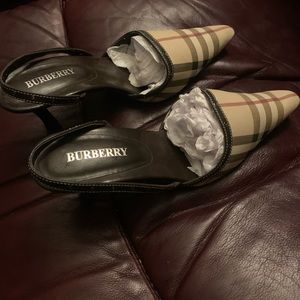 Vintage Plaid Burberry Pumps